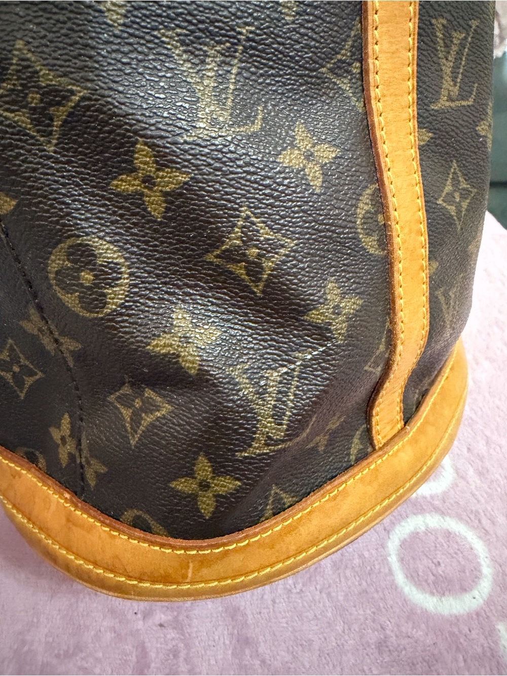 Vintage Authentic Louis Vuitton Monogram Canvas Bucket Bag - Picture 4 of 12